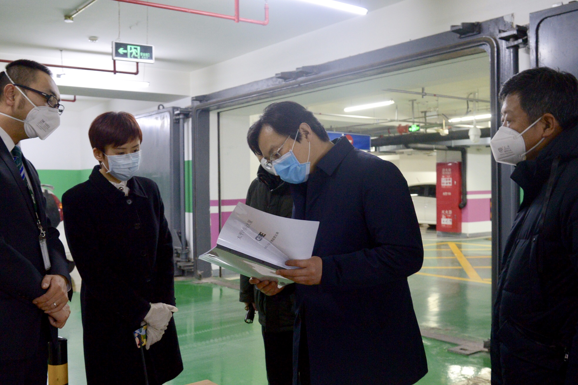 朱国栋副区长督导检查人防地下空间疫情防控工作