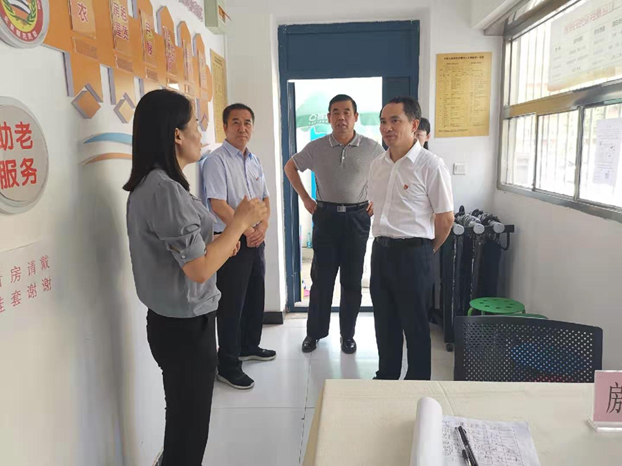 调研社区人防建设推进常态化发展