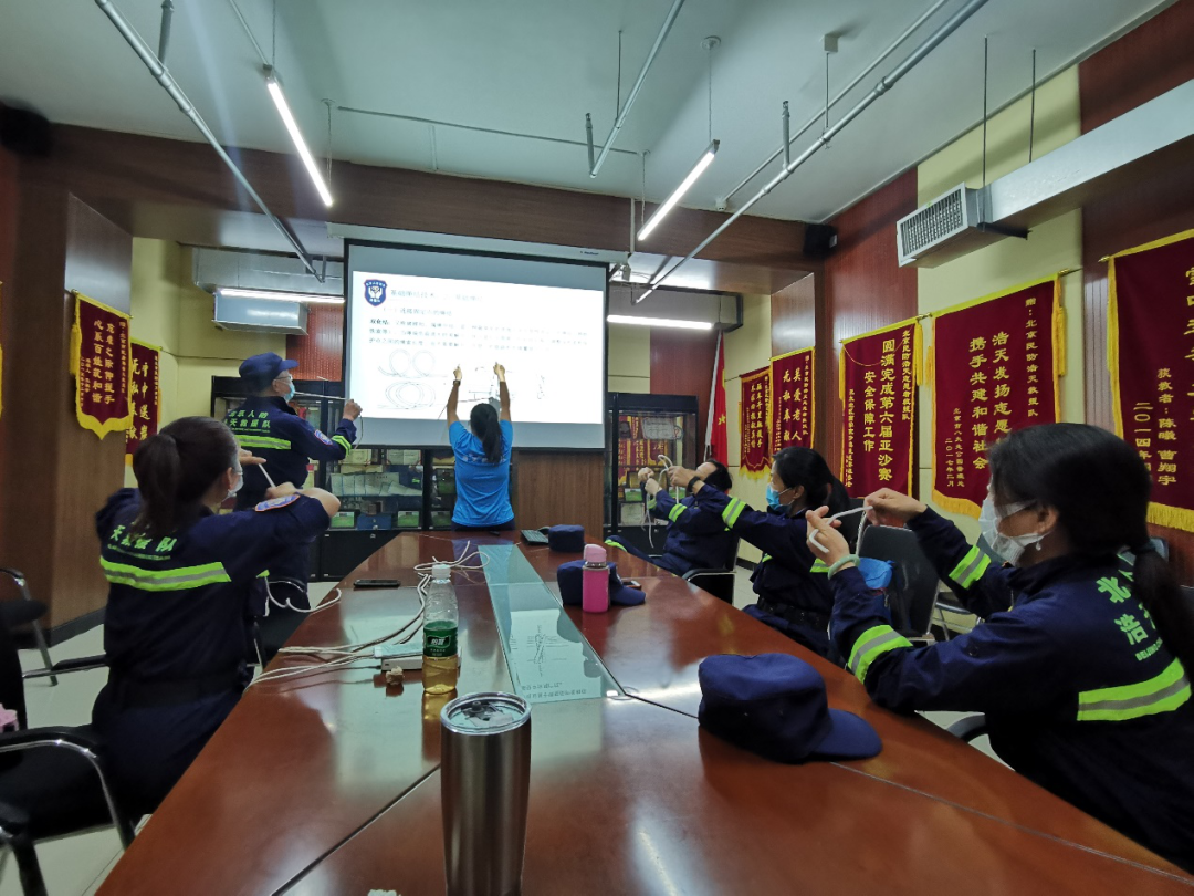 （应急救护知识培训）