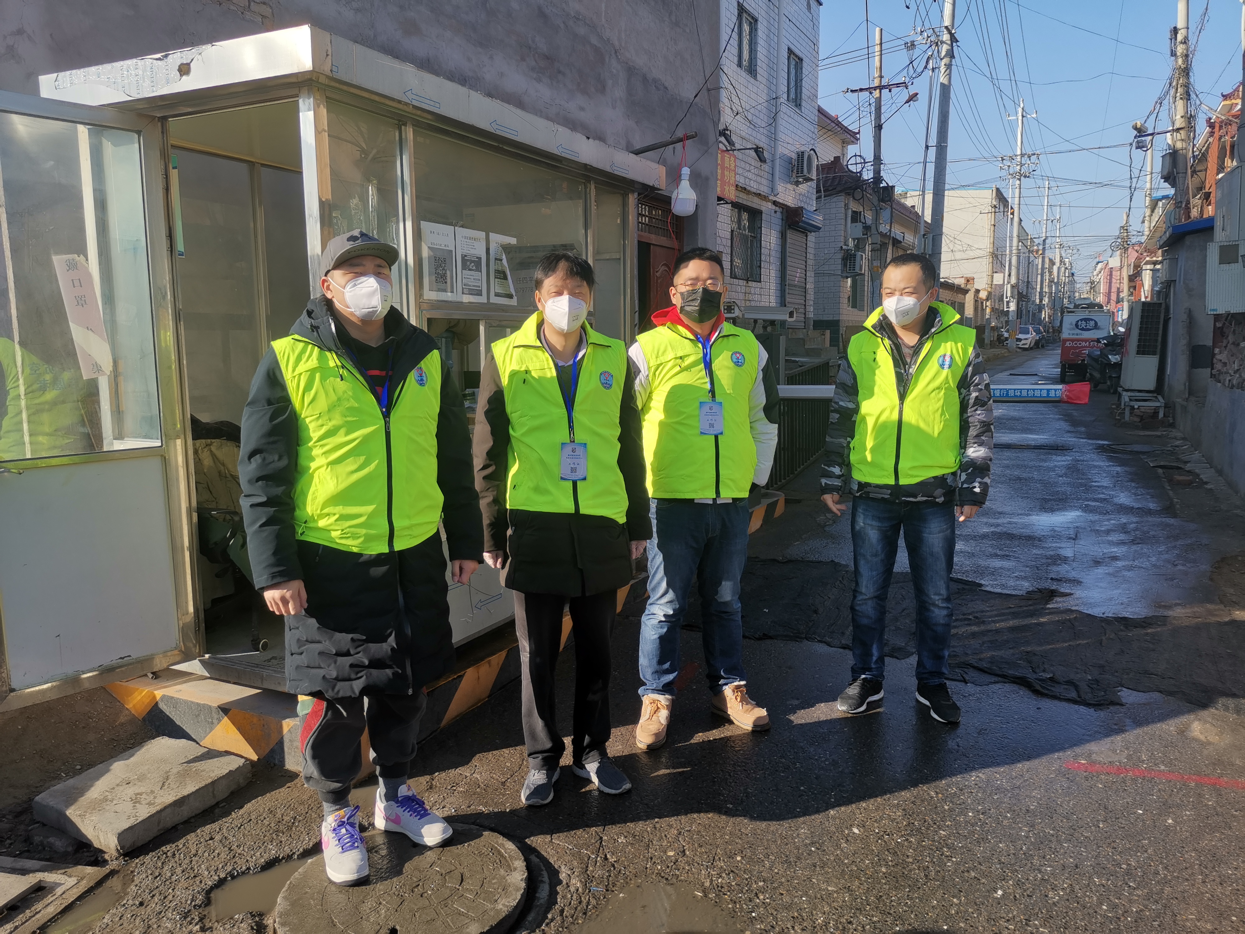 服务基层　共同抗疫------市人防办疫情防控下沉驻村工作队工作记实