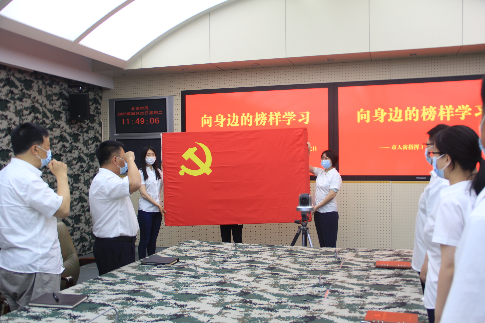 榜样1.jpg 榜样1.jpg